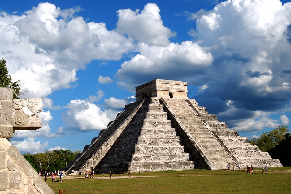 Vue de la pyramide de Chichen Itza au Mexique.