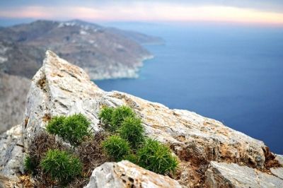 Vue de l'île de Folégandros en Grèce.